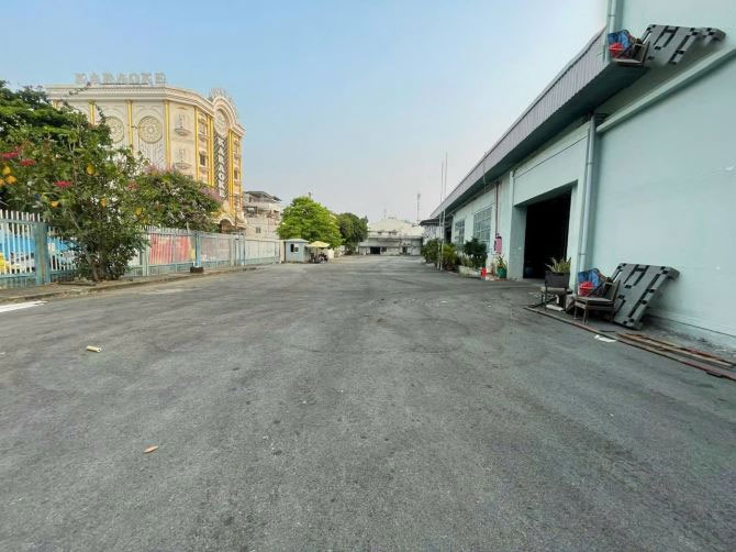 Cần cho thuê kho DT từ 500m2 đến 1600m2 Trần cao MT đường Phan Văn Trị, P.11, Q. Bình Thạnh
